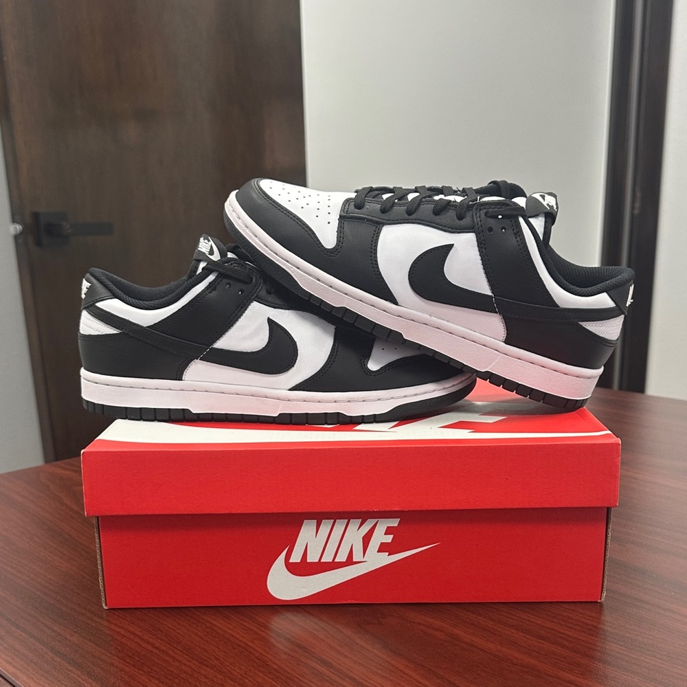 Nike Dunks Panda White and Black Classic. Women’s size 10.5. Mens Size 12